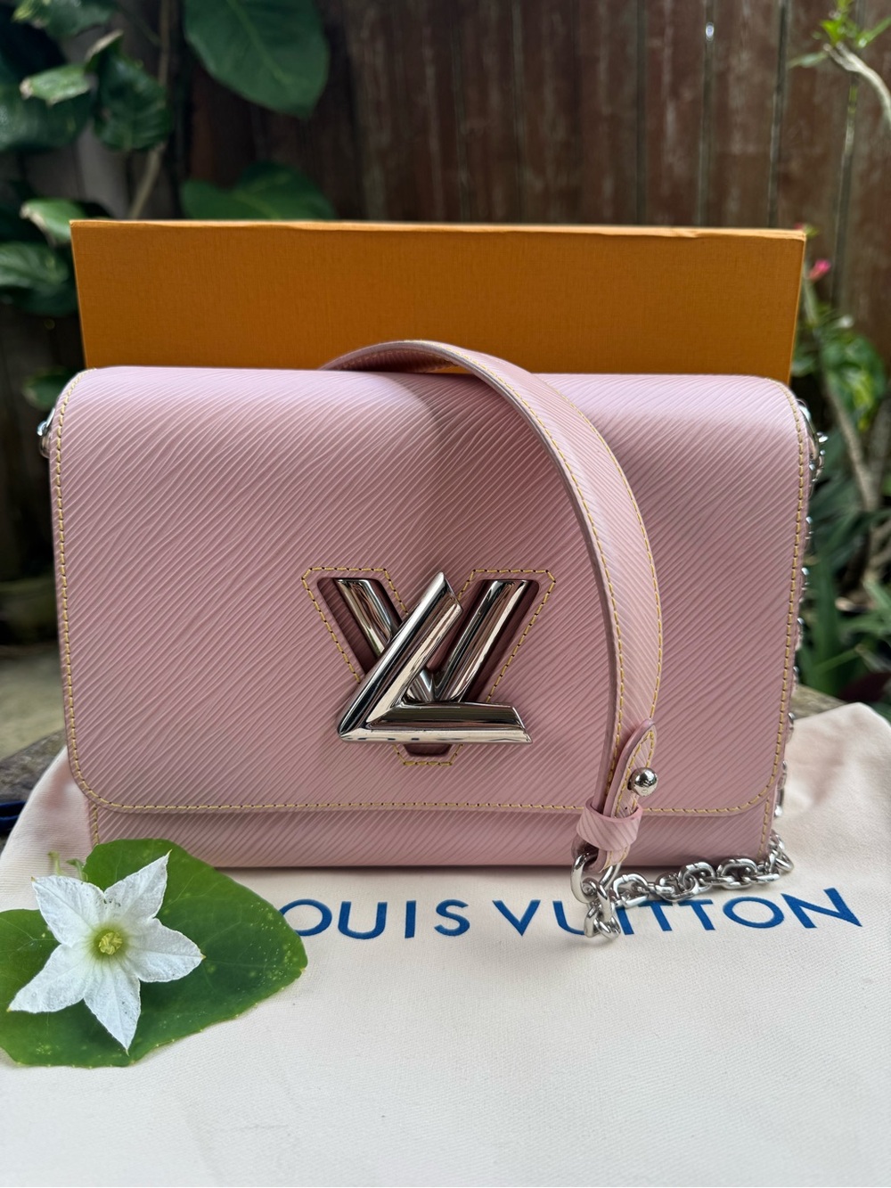Louis Vuitton Pink Epi Leather Twist MM Crossbody Bag